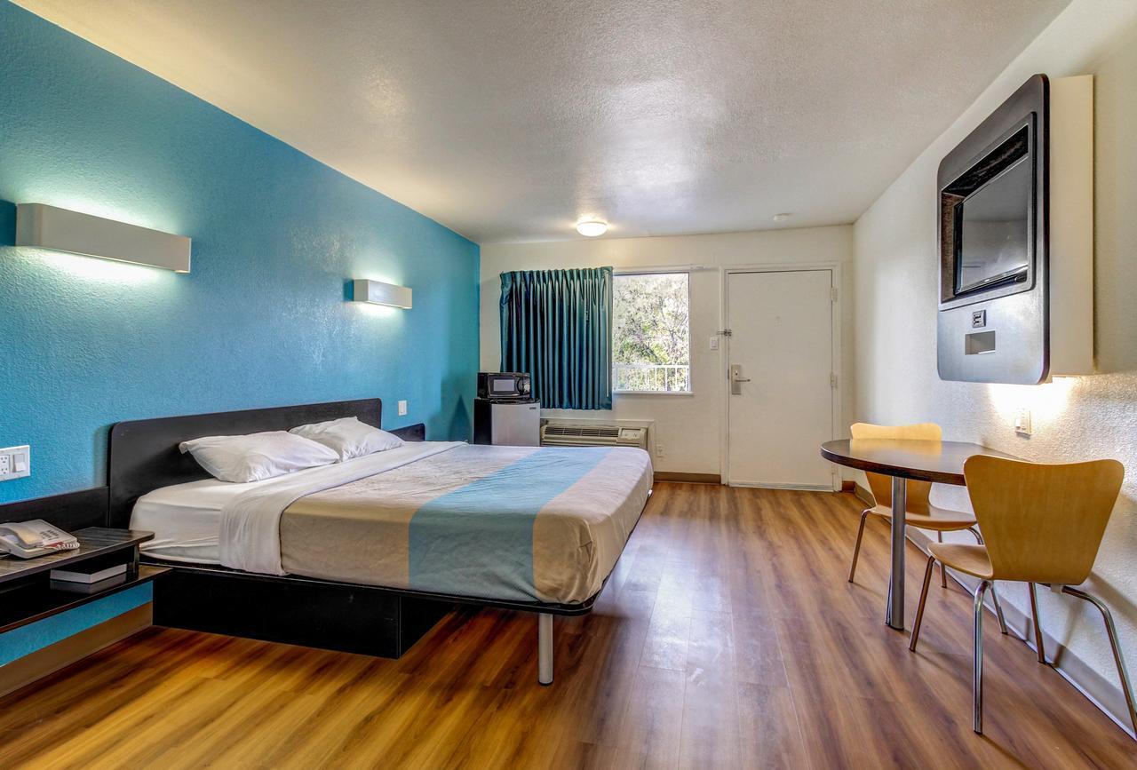 Motel 6 Waco - Lacy Lakeview Bellmead Luaran gambar