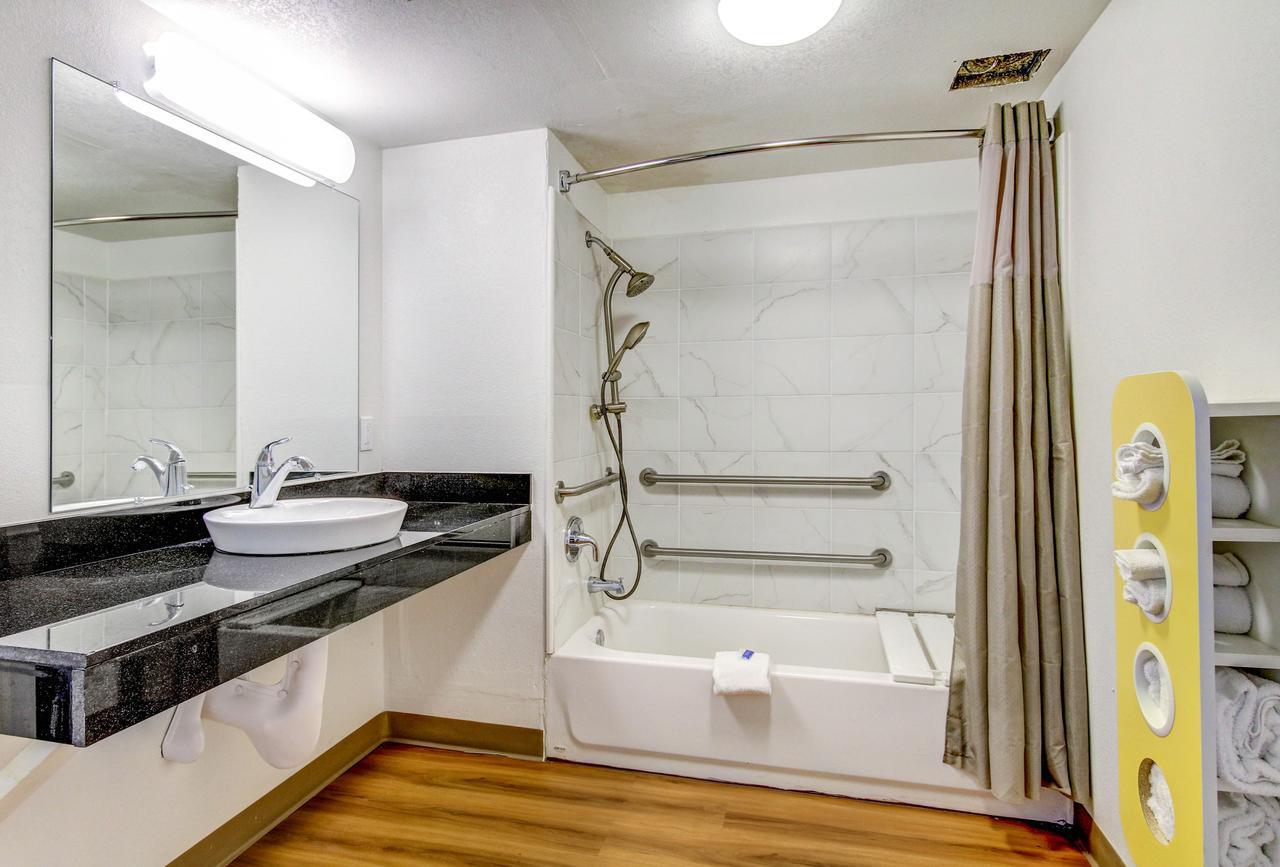 Motel 6 Waco - Lacy Lakeview Bellmead Luaran gambar