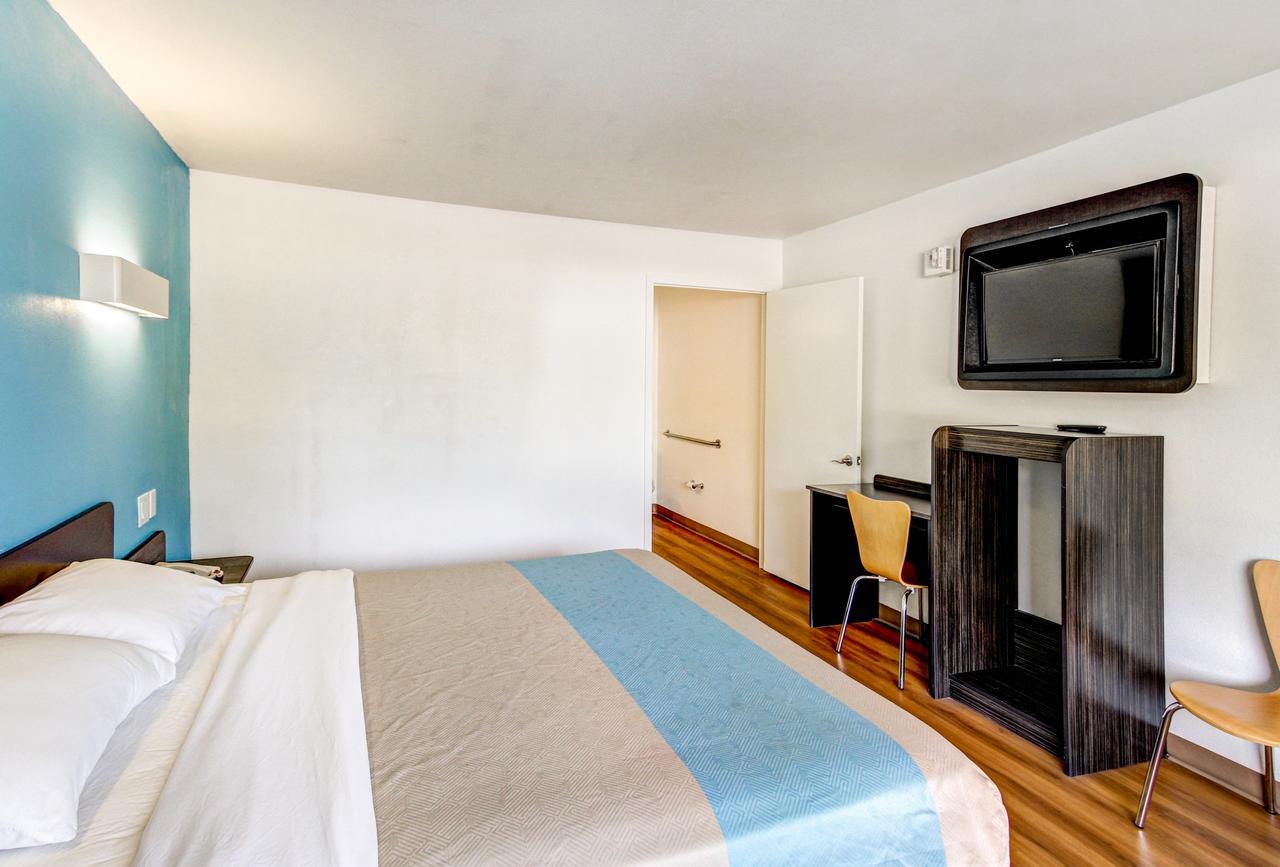 Motel 6 Waco - Lacy Lakeview Bellmead Luaran gambar