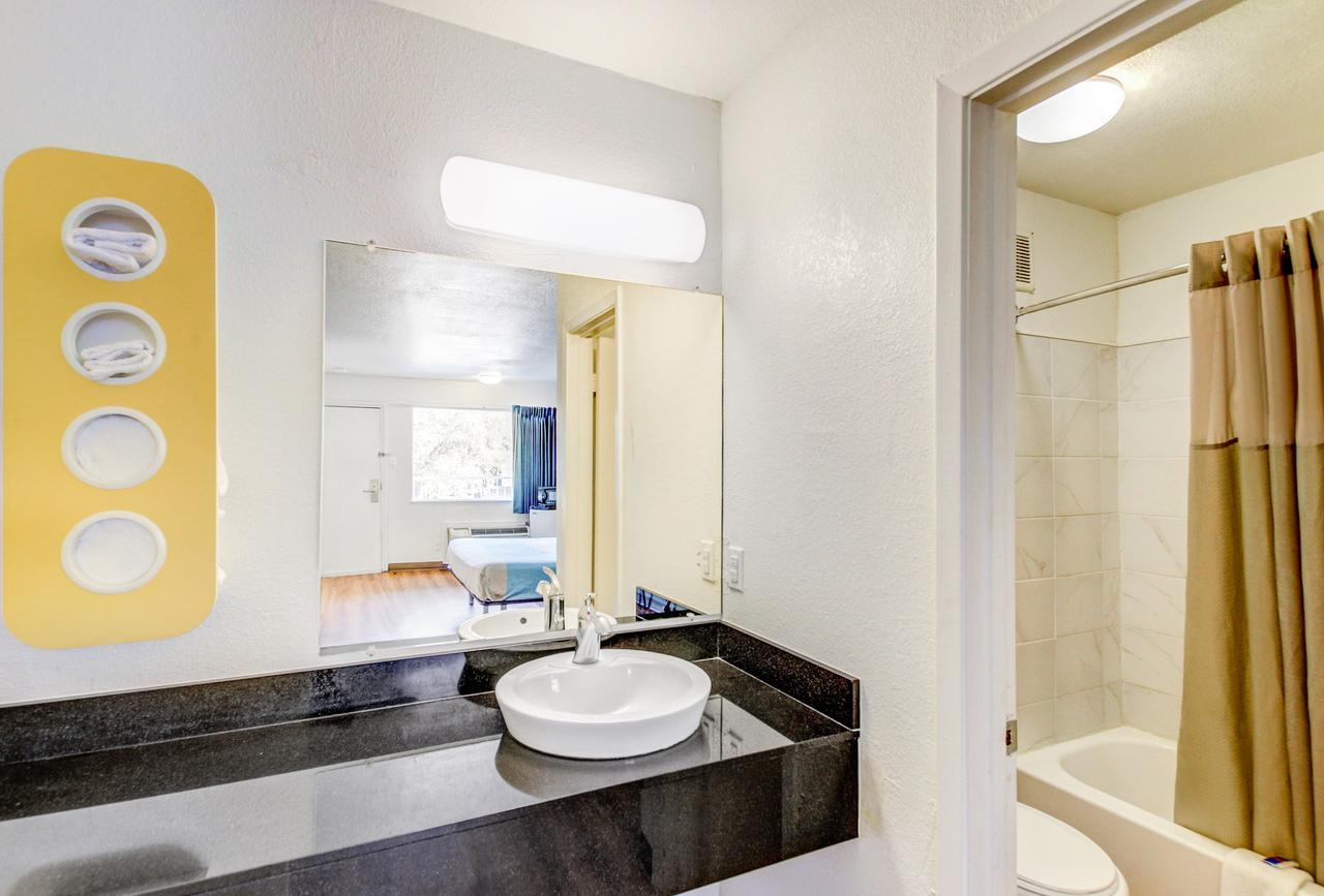 Motel 6 Waco - Lacy Lakeview Bellmead Luaran gambar
